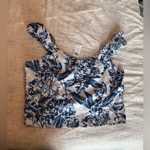NWT!! Abercrombie & Fitch Crop Top 💙